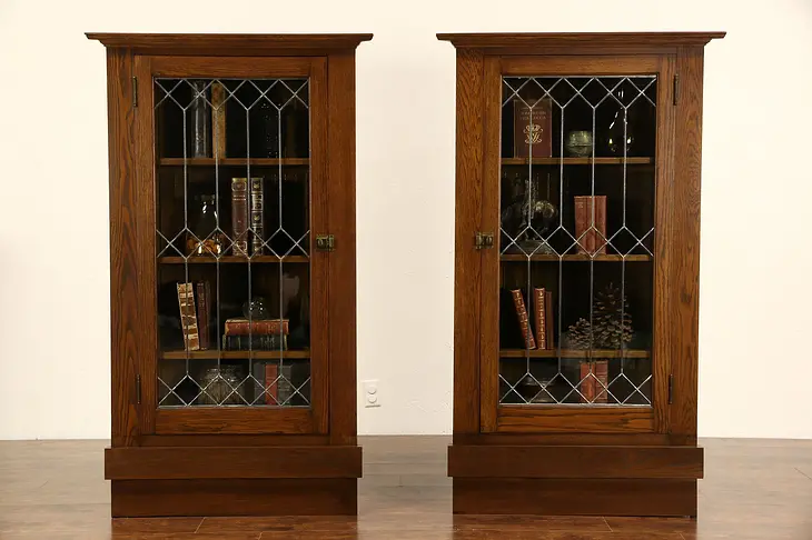 Pair Arts & Crafts Mission Oak 1905 Antique Corner Cabinets, Leaded Glass Doors