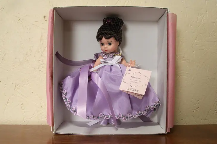 Madame Alexander 2001 Bridesmaid Doll in Box Style 32035