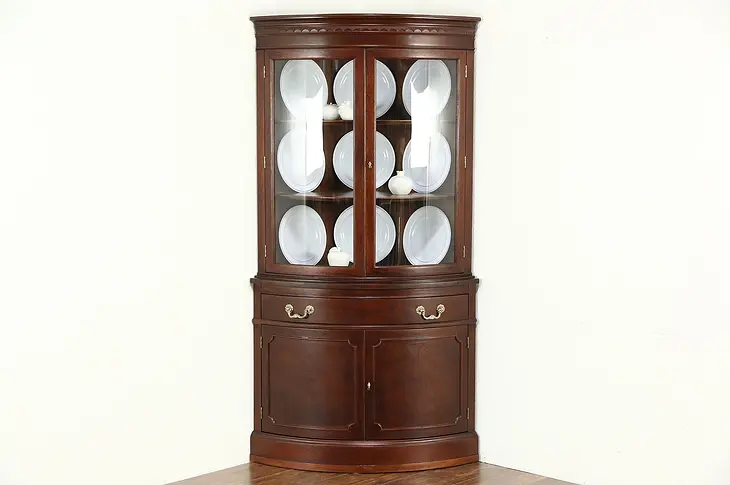Hickory Signed Vintage Curved Glass Mahogany Traditional Corner Cabinet