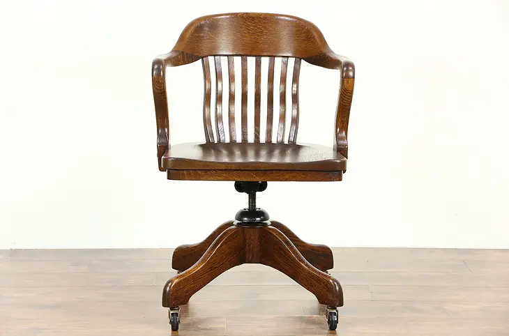Oak Quarter Sawn 1915 Antique Swivel Adjustable Office or Library Desk Chair