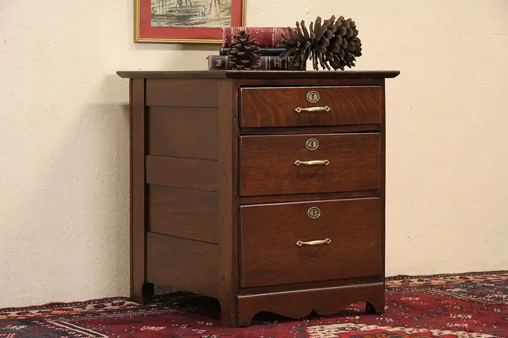 Oak 3 Drawer 1900 Antique Cabinet, End or Lamp Table