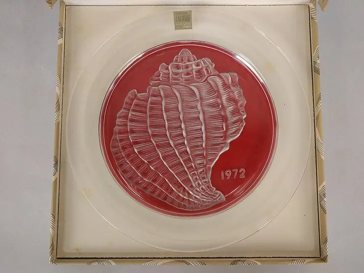 Lalique Shell Plate in Box 1972