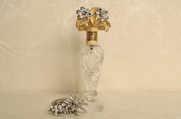 Boudoir Vintage Gold Filigree Crystal Perfume Atomizer