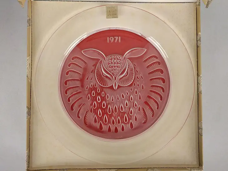 Lalique Annual Crystal Plate 1971 Owl With Box