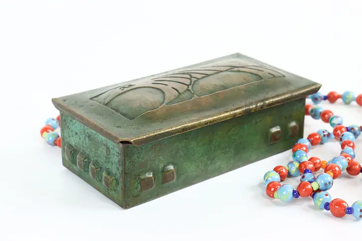 Arts & Crafts Antique Verdigris Hammered Brass Craftsman Jewelry Box #40738