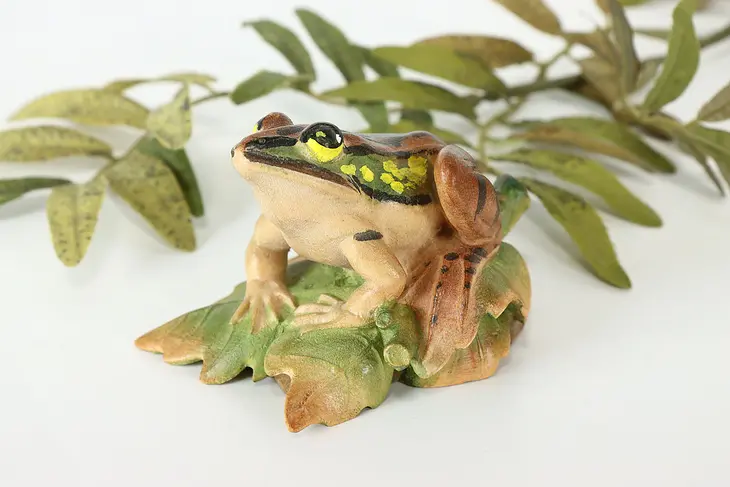 Hand Carved Vintage Painted Frog Alpine Toad Sculpture #41567