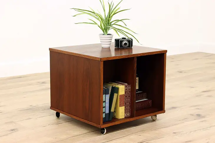 Midcentury Modern Vintage Rosewood Rolling Coffee, Side or End Table #42608