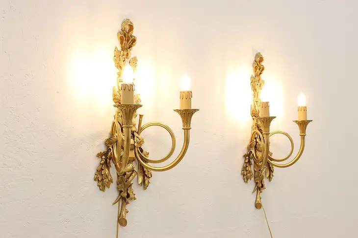 Pair of Renaissance Vintage Bronze Oak Leaf Wall Sconces #42505