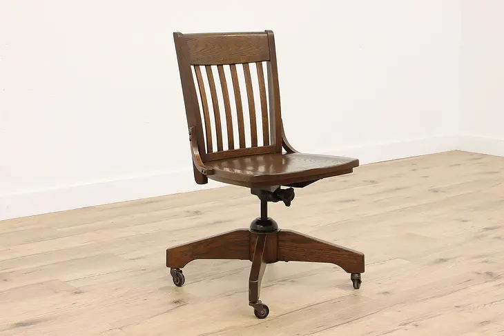Traditional Oak Vintage Swivel Adjustable Office or Library Desk Chair #43153