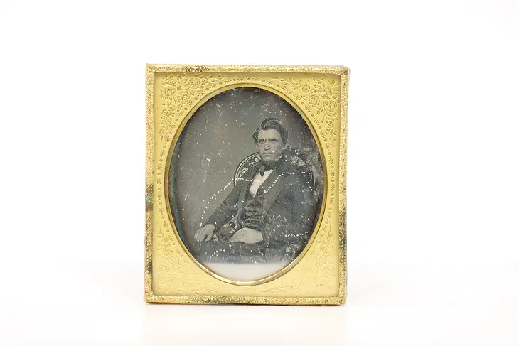 Victorian Antique 1840s Daguerreotype Photograph Portrait #43321