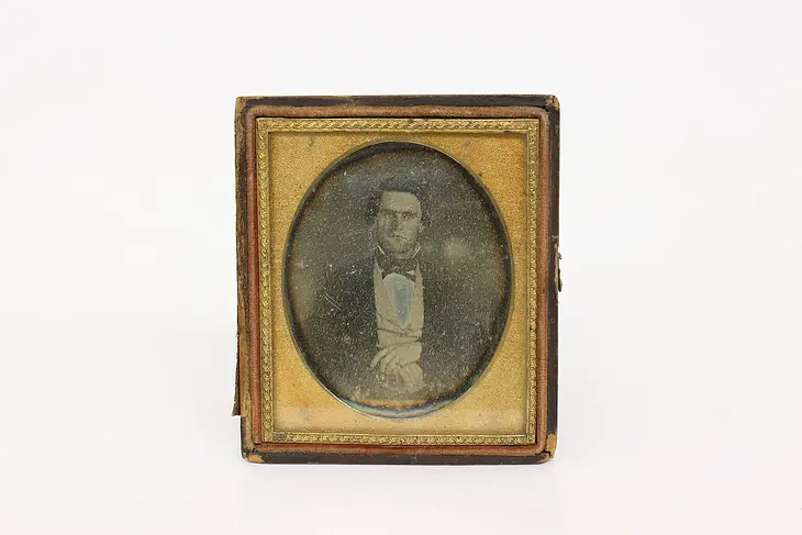 Victorian Antique 1840s Daguerreotype Photograph Portrait #43323