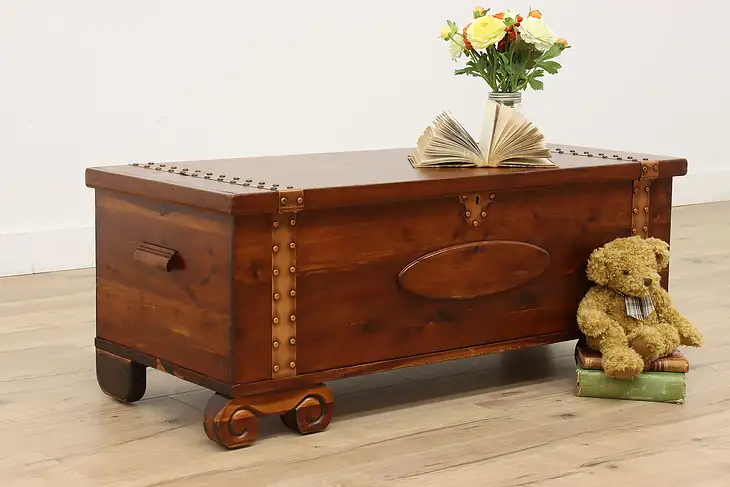 Cedar Vintage Blanket Chest or Trunk, Copper Straps, Roos Forest Park #44157