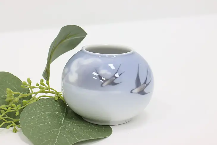 Danish Vintage Small Bowl Shape Vase with Swallows, Royal Copenhagen #44367