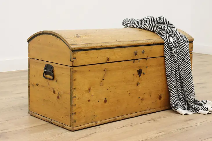 Farmhouse Antique 1850s Pine Immigrant Chest or Blanket Trunk #44017