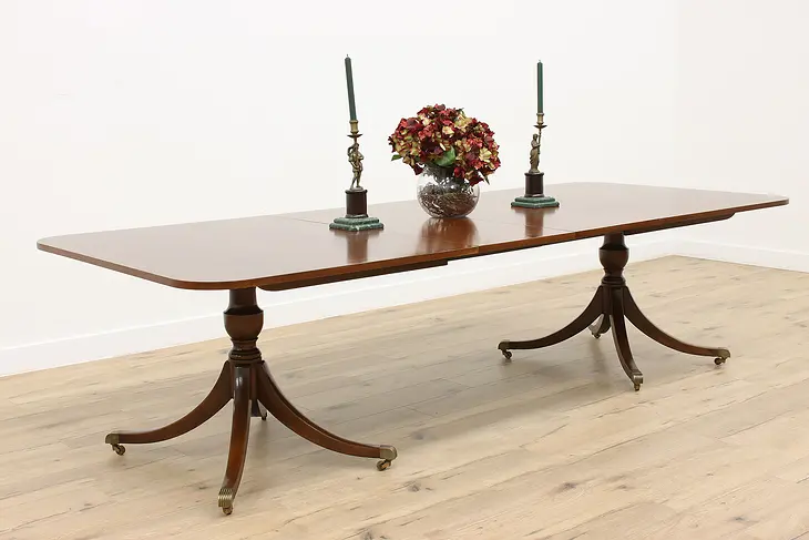 Georgian Design Vintage Banded Mahogany Dining Table, 2 Leaves, Kittinger #38972