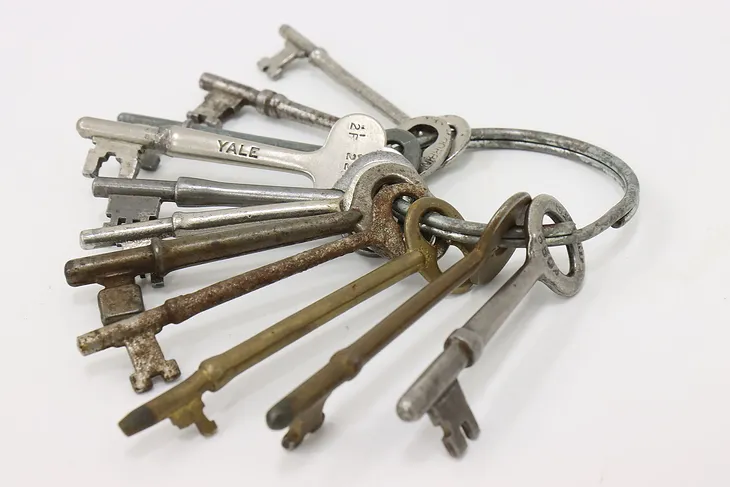 Set of 11 Antique Skeleton Keys on Ring #45140