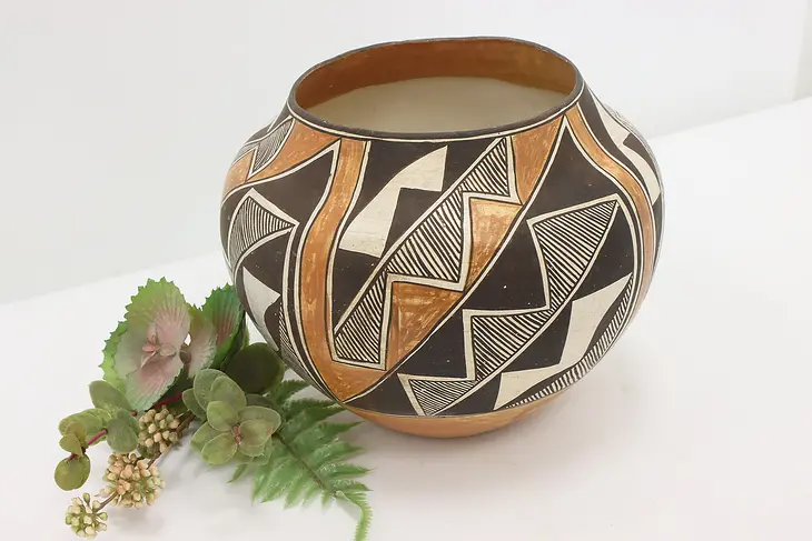 Native American Antique Acoma Pueblo Pottery Vase #45852