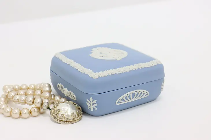 Wedgwood Vintage Blue Jasperware Trinket Jewelry Box Harrods #46387
