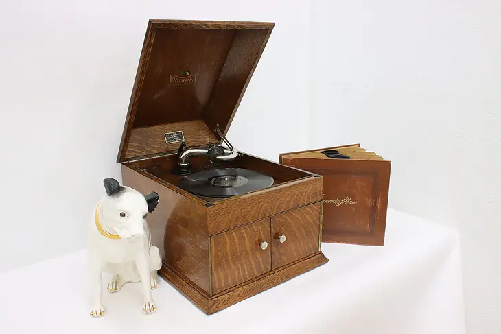 Victor Antique VV-VIII Victrola Tabletop Phonograph, Records #37459