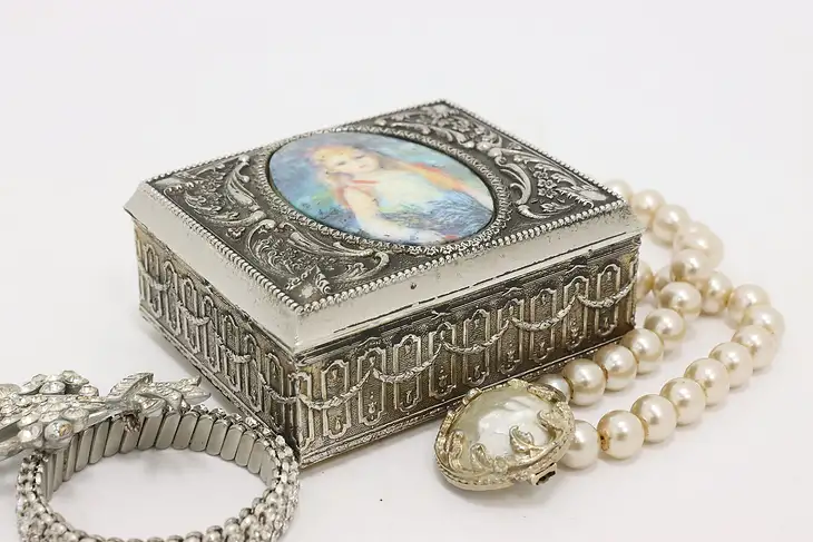 Renoir Portrait Medallion Silverplate Vintage Jewelry Box #47733