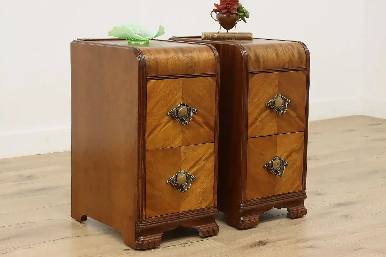 Art Deco Waterfall Vintage 5 Pc King Bedroom Set, Tri-Bond