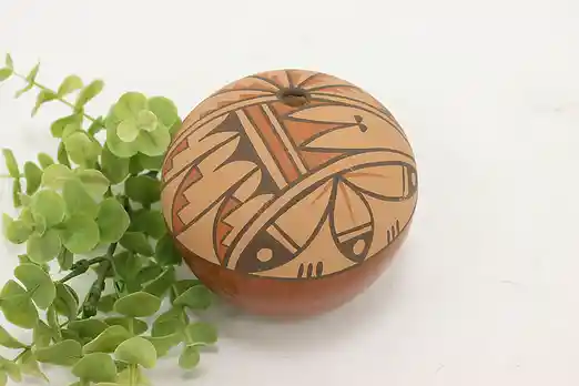 Native American Vintage Jemez Pueblo Pottery Vase, Fragua #52469