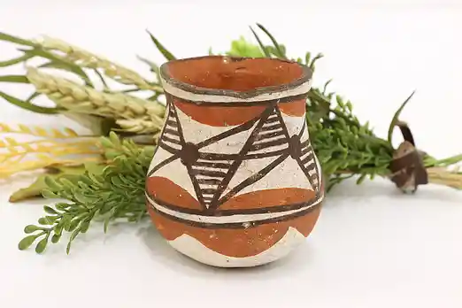 Native American Antique Isleta Pueblo Hand Painted Vase #54741