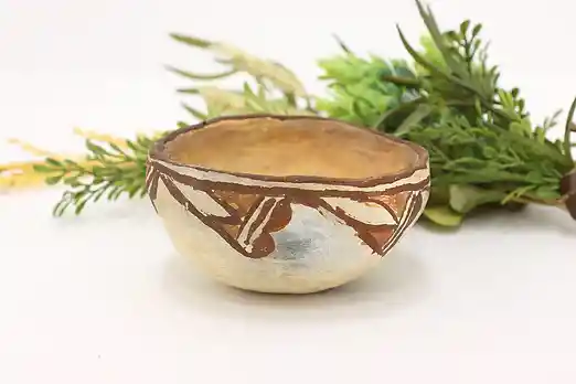 Native American Antique Painted Pottery Chili Bowl #50034