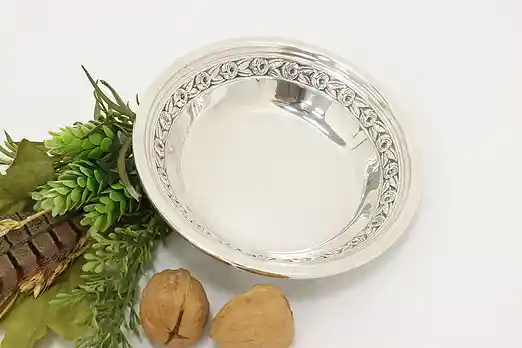 Traditional Vintage Silverplate Serving Bowl, Reed & Barton #55172