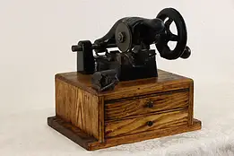 Yale & Towne Antique Iron & Oak Working Key Cutting Machine, Pat. 1906 #36486