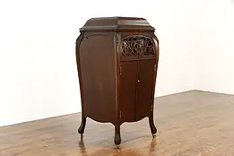 Sonora Oak Antique Phonograph Wind Up Record Player with Albums #36851