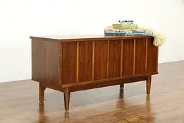 Midcentury Modern 1960 Vintage Walnut Cedar Lined Blanket Chest, Lane #35143