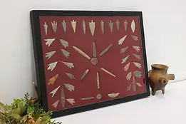 Indigenous Antique Stone Point Arrowhead Collection in Case #43756