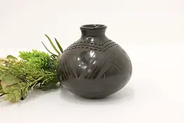 Mexican Vintage Mata Ortiz Pottery Vase, Fito Tena #57542