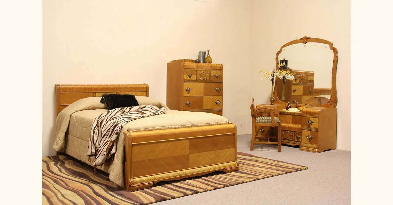 Art Deco 1940 Waterfall 4 Pc. Bedroom Set, Full Size Bed