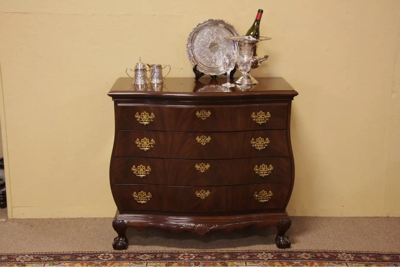 Drexel Heritage Mahogany Chippendale Bombe Chest