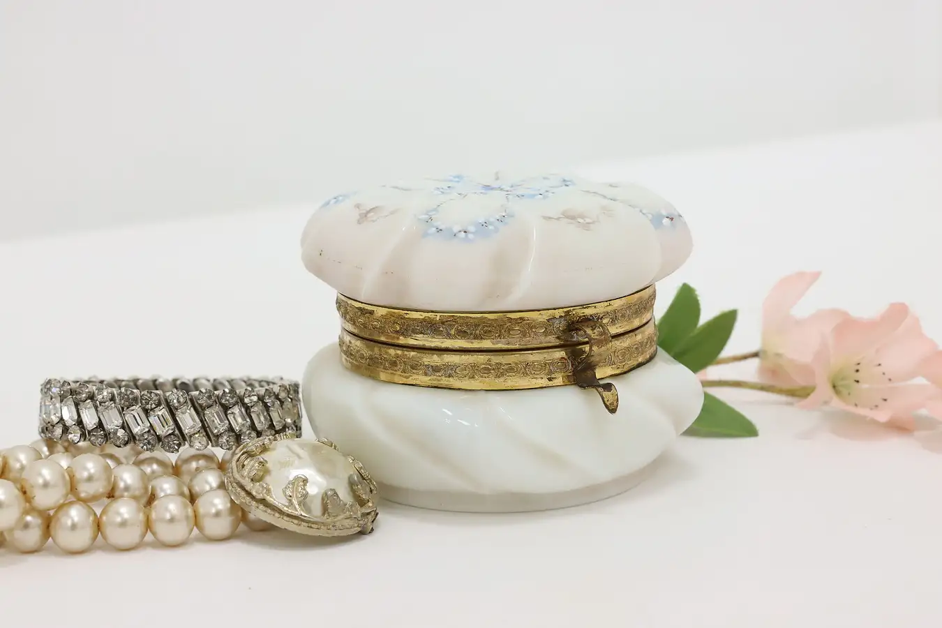 Main image of Victorian Antique Wave Crest Trinket or Jewelry Boudoir Jar