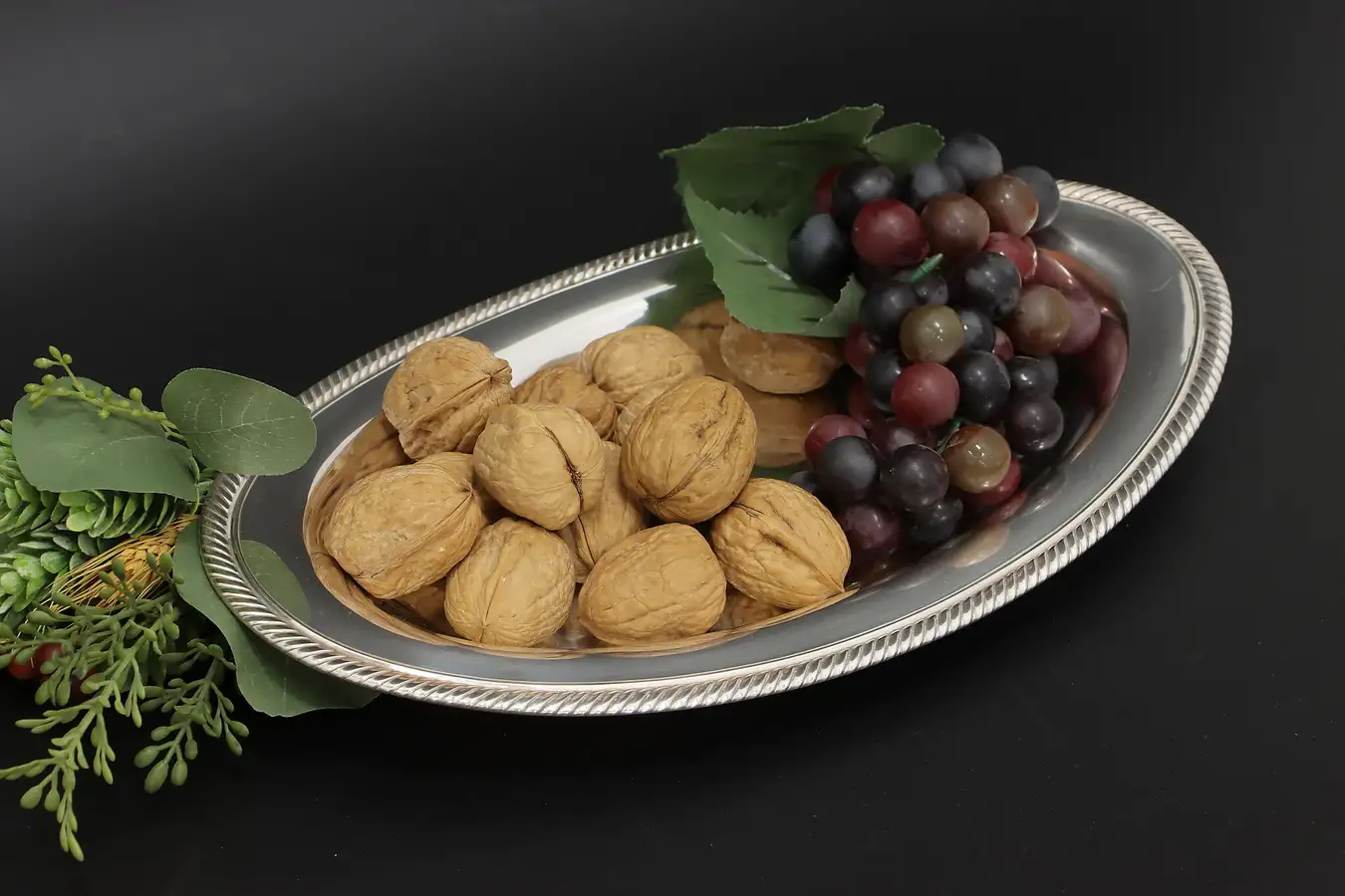 Main image of Traditional Vintage Oval Silverplate Serving Dish Rogers