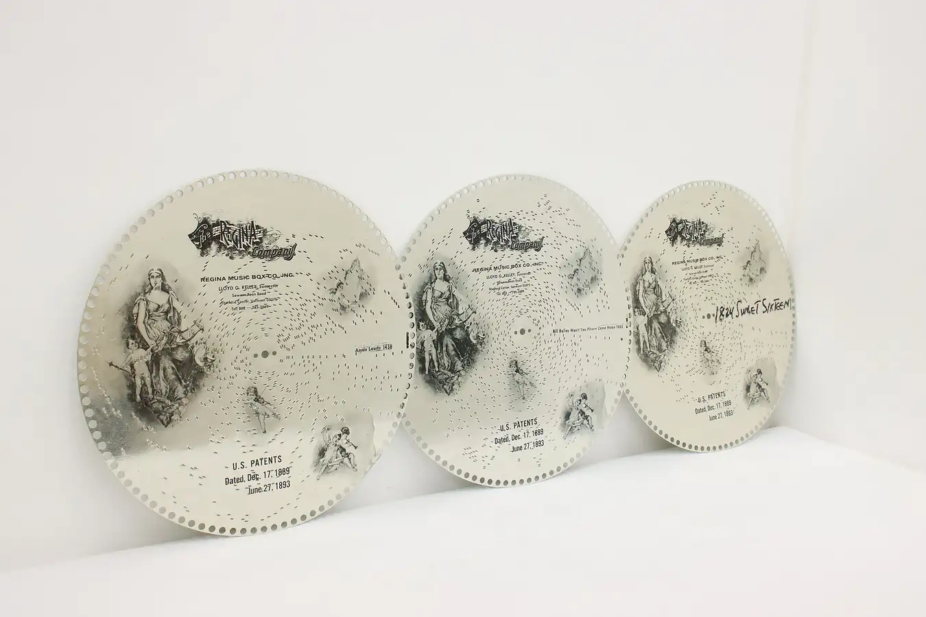 Main image of Set of 3 Vintage Regina Music Box 15.5" Discs "Annie Laurie"