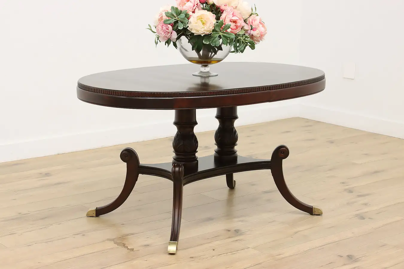 Main image of Georgian Design Antique Mahogany Oval Breakfast Dining Table