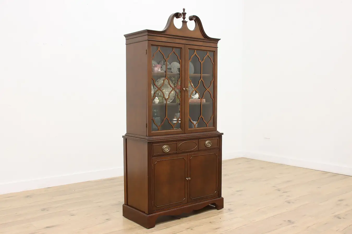 Main image of Georgian Vintage Mahogany China Cabinet Bookcase Thomasville