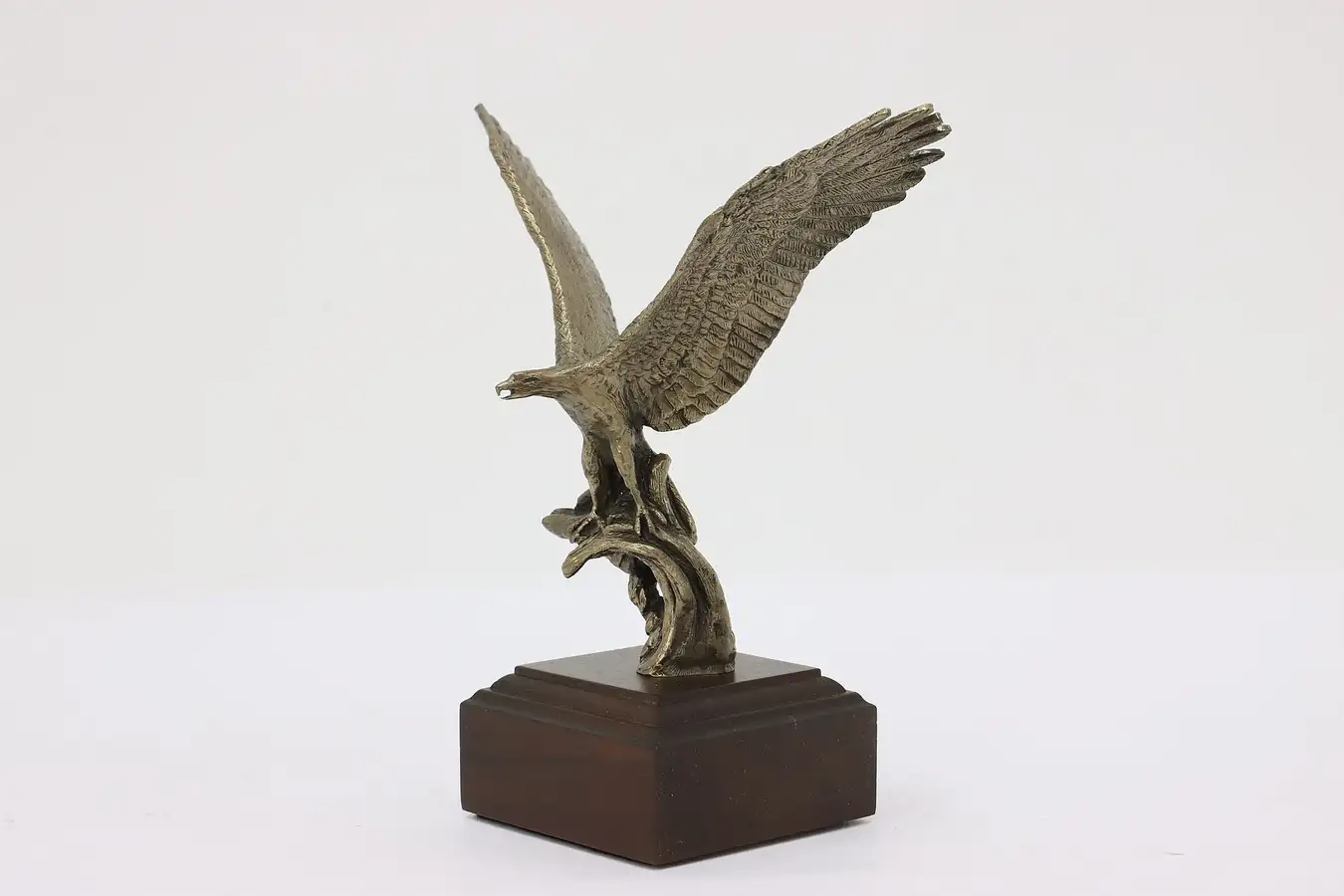 Main image of Bronze Eagle Vintage Sculpture Walnut Base, Shoop