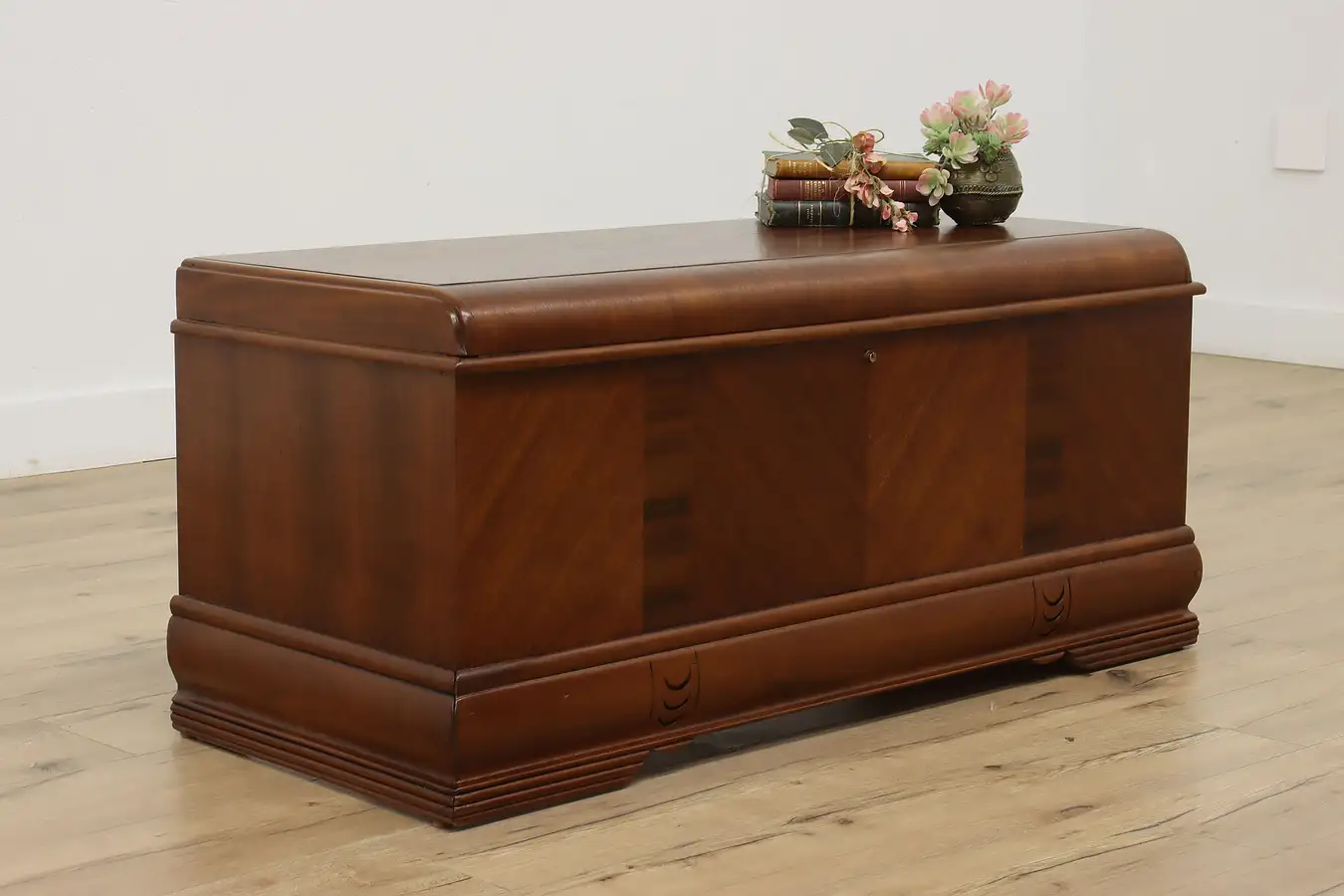 Main image of Art Deco Vintage Waterfall Cedar Blanket Chest or Trunk Roos