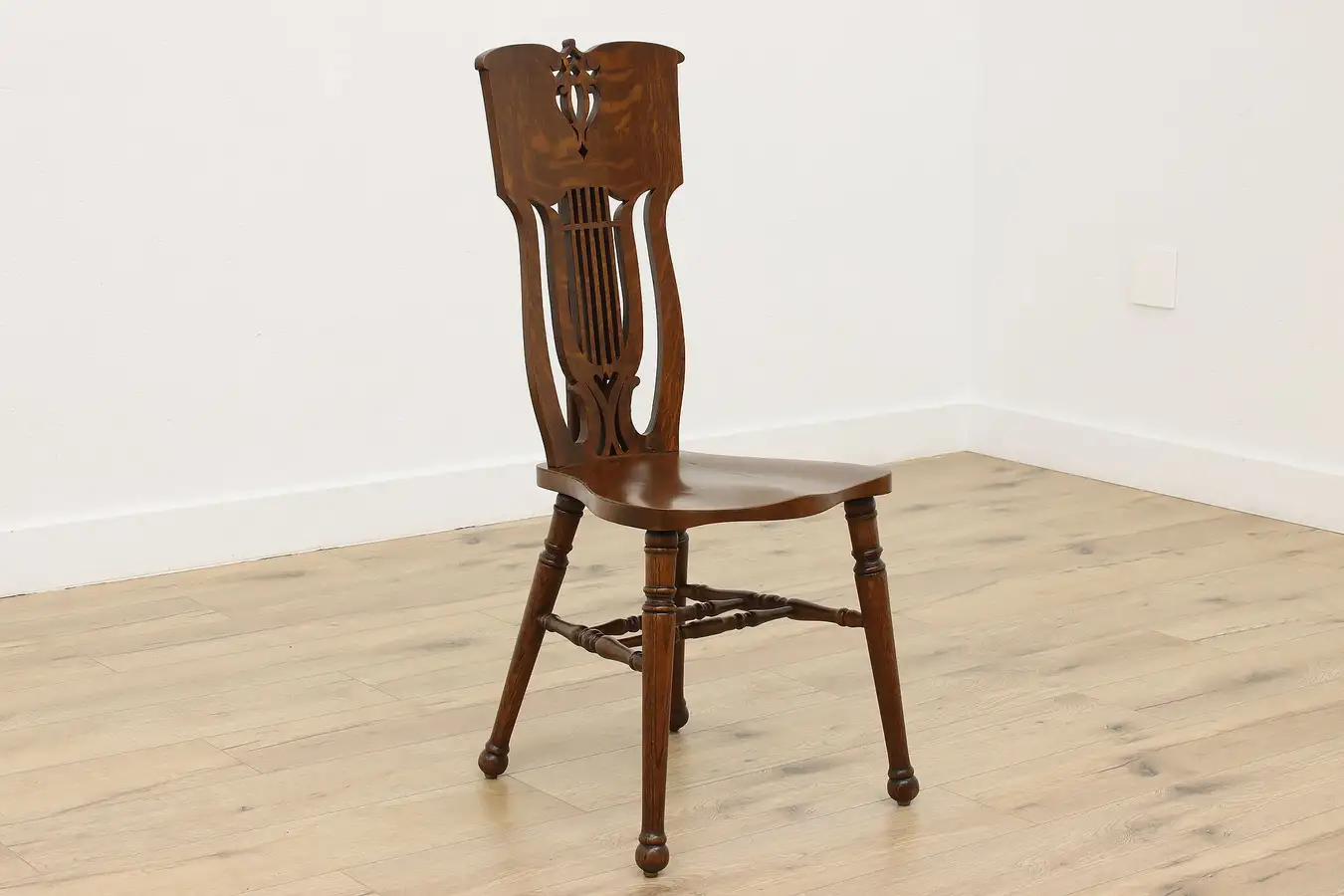 Main image of Edna Ferber Victorian Antique Oak Chair, Phoenix