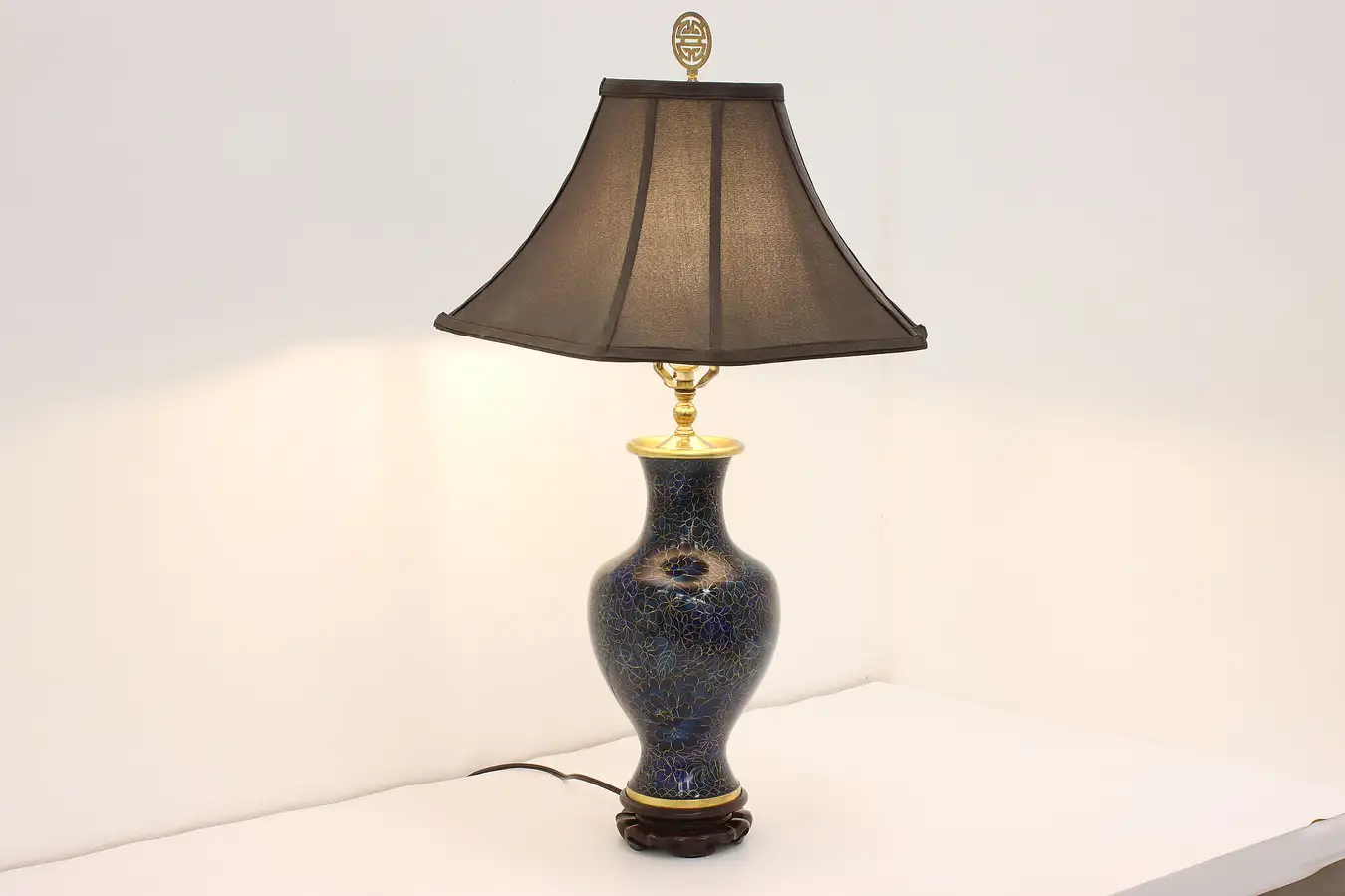 Main image of Chinese Traditional Cloisonne Inlaid Enamel Lamp
