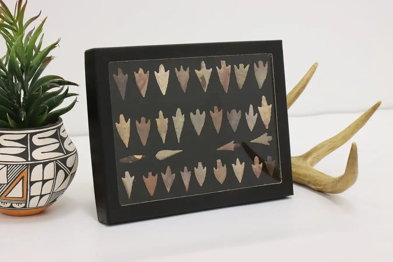 Main image of Indigenous Antique Arrowhead & Stone Point Collection, Case