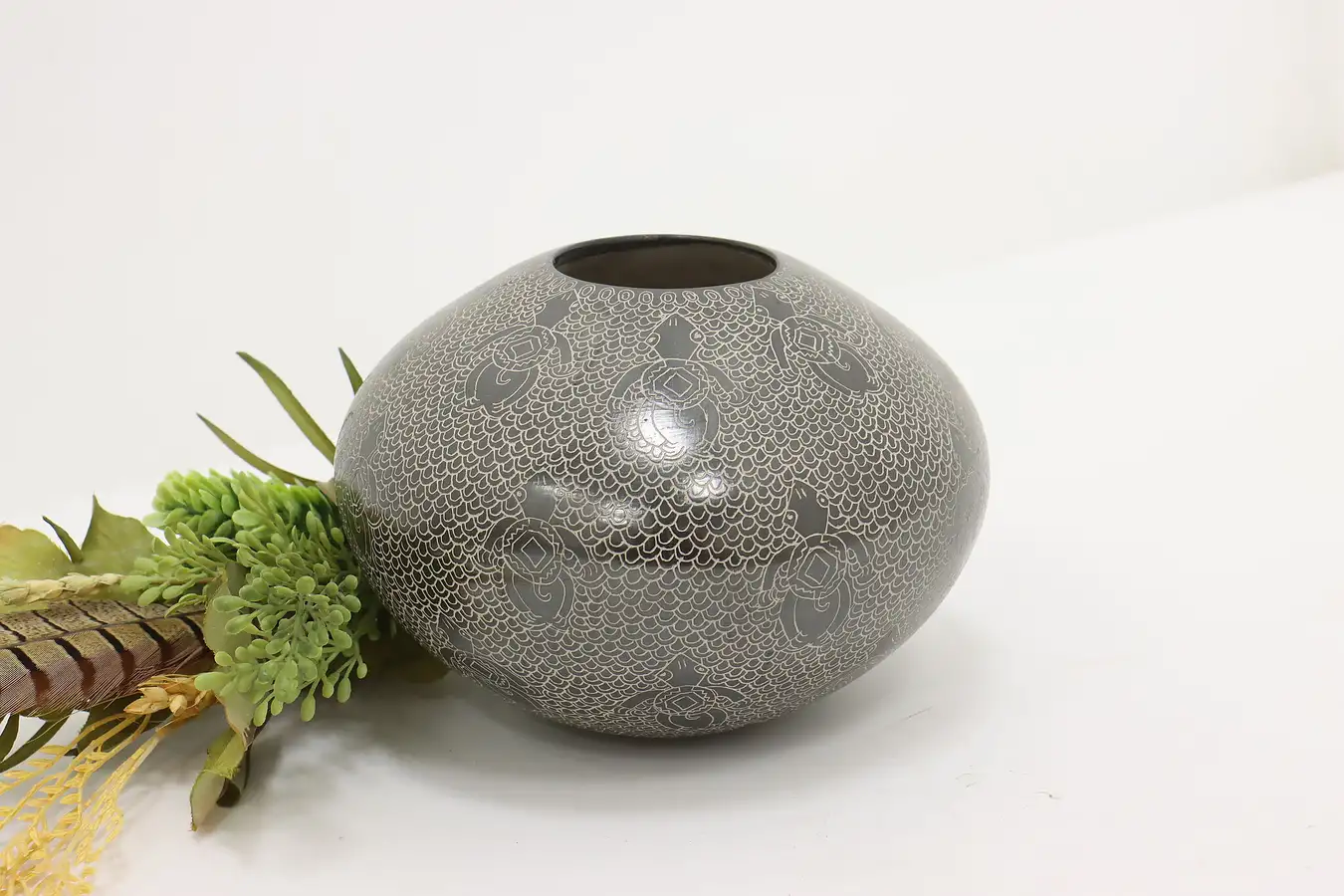 Main image of Mexican Vintage Mata Ortiz Pottery Vase, Turtles, Trevizo