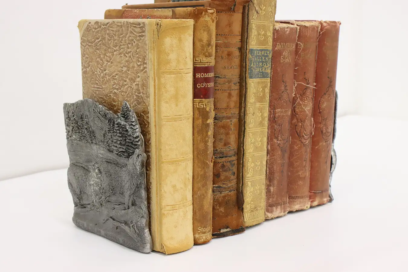 Main image of Pair of Vintage National Wildlife Gray Wolves Bookends