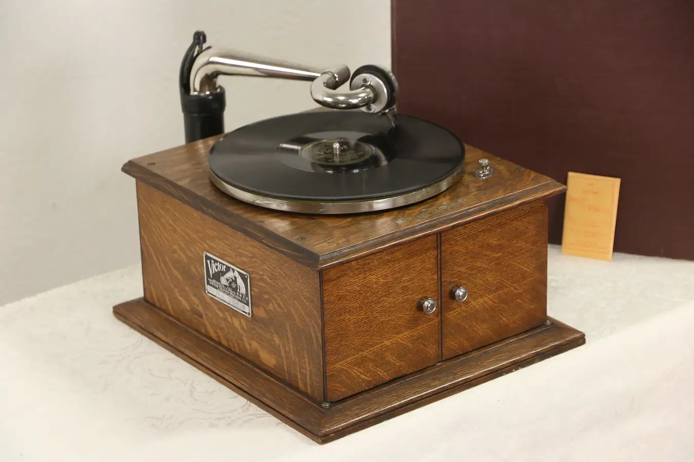 Main image of Victor Table Top Oak 1910 era VV IV A Model Signed Victrola Phonograph & Records