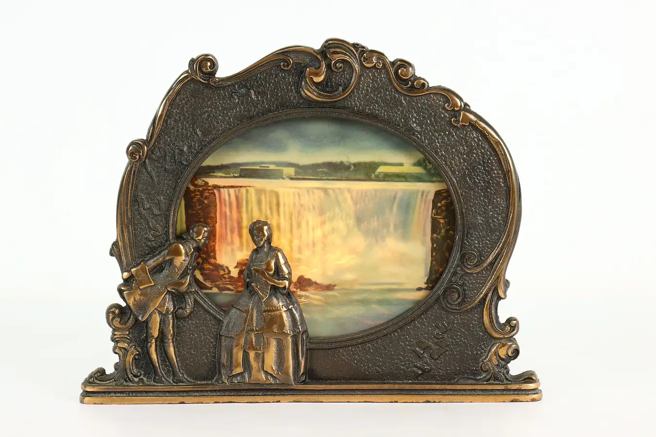 Main image of Victorian Antique Brass Finish Niagara Falls Motion Lamp